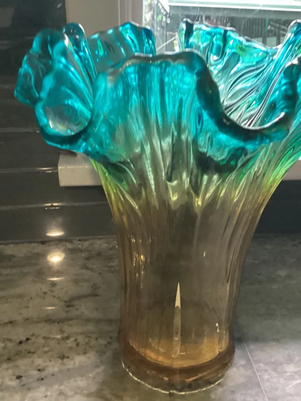 Murano hand blown MCM Swirl Ruffled Art Glass Vase Fluted Rim  EXQUISITE 💙💙💙